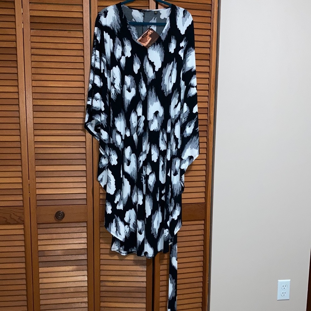 IMAN Black and White Caftan